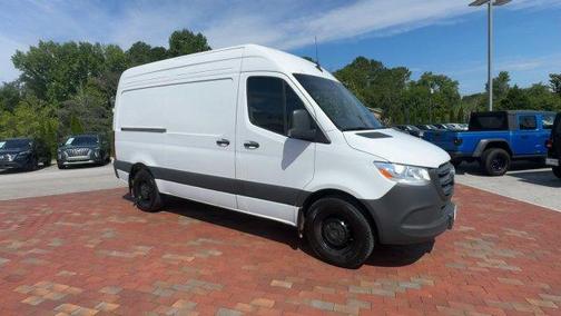 White 2025 Mercedes-Benz Sprinter 2500 144 WB