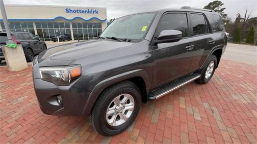 2022 Toyota 4Runner SR5