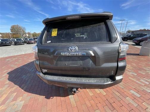 2022 Toyota 4Runner SR5