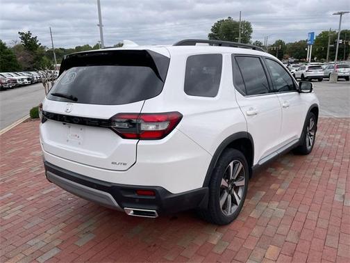2023 Honda Pilot Elite