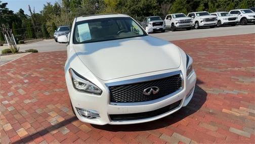 2016 INFINITI Q70 3.7