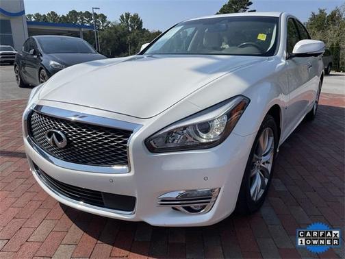 2016 INFINITI Q70 3.7