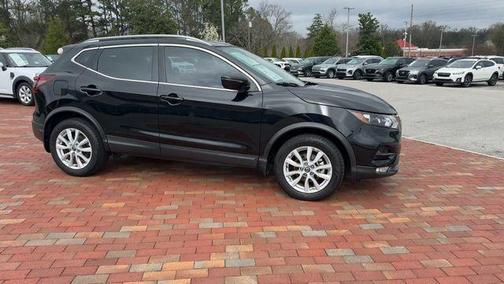 2022 Nissan Rogue Sport SV