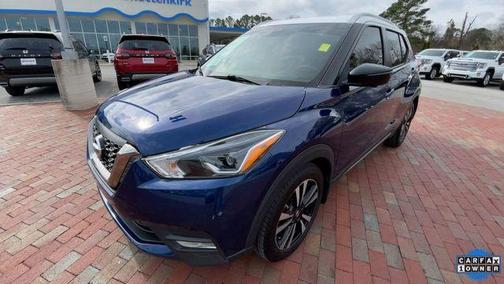 2020 Nissan Kicks SR