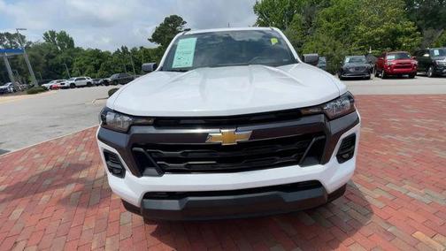 Summit White 2024 Chevrolet Colorado LT