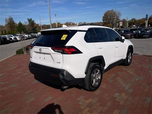2024 Toyota RAV4 XLE