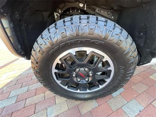 2025 Toyota Tacoma Hybrid TRD