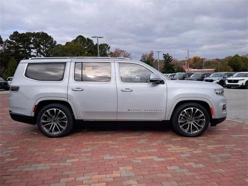 2022 Jeep Grand Wagoneer Series III