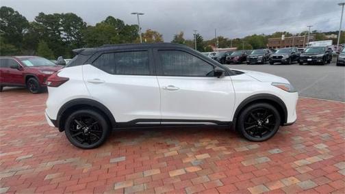 2024 Nissan Kicks SR