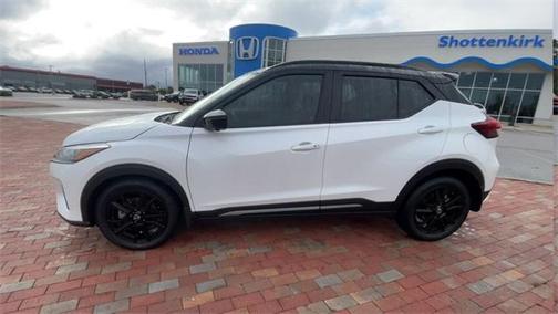 2024 Nissan Kicks SR
