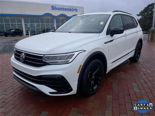 2023 Volkswagen Tiguan 2.0T SE R-Line Black