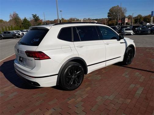 2023 Volkswagen Tiguan 2.0T SE R-Line Black