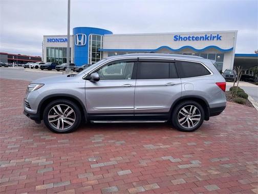 2017 Honda Pilot Touring