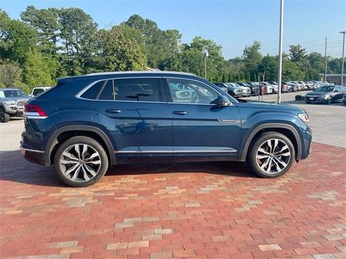 2022 Volkswagen Atlas Cross Sport 3.6L V6 SEL Premium R-Line