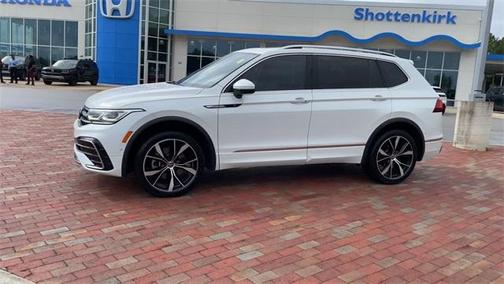 2022 Volkswagen Tiguan 2.0T SEL R-Line