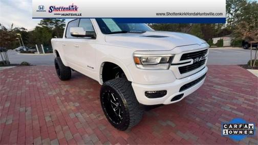Photo 3 of 29 of 2021 RAM 1500 Laramie