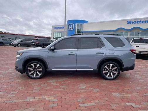2023 Honda Pilot Touring