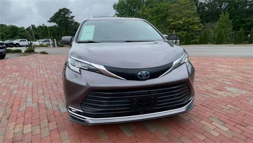 2021 Toyota Sienna XLE