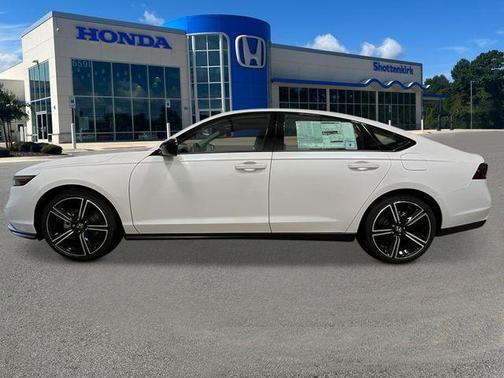Platinum White Pearl 2026 Honda Accord SE