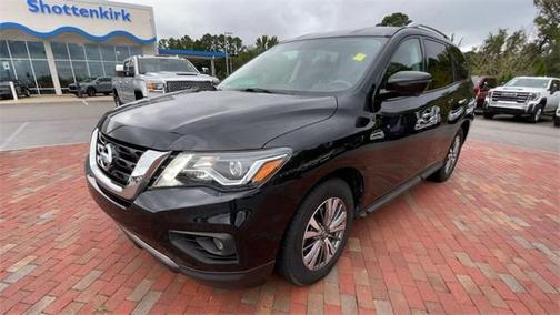 2020 Nissan Pathfinder SL