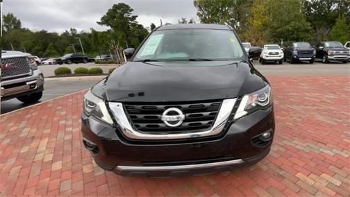 2020 Nissan Pathfinder SL