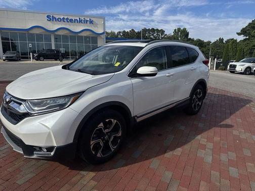 Diamond White Pearl 2018 Honda CR-V Touring