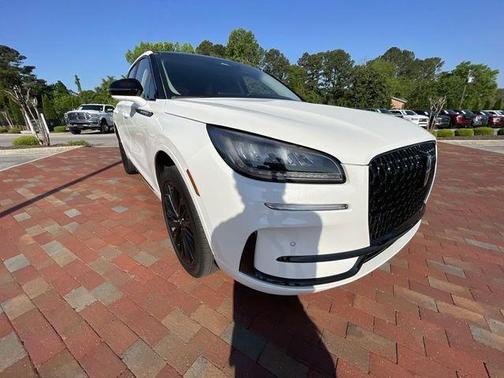 White Metallic 2024 Lincoln Corsair Premiere