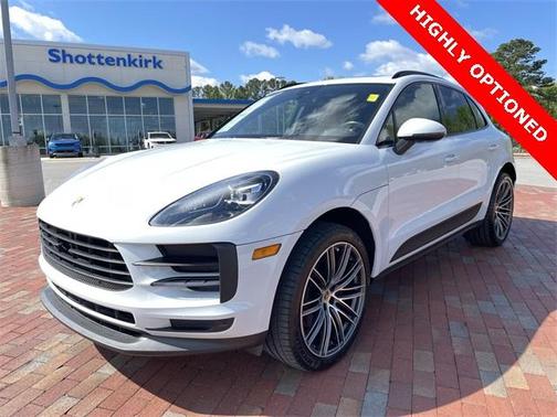 2020 Porsche Macan Base