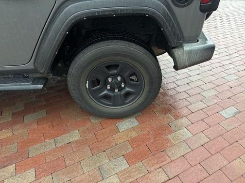 Sting Gray Clearcoat 2022 Jeep Wrangler Unlimited Sport