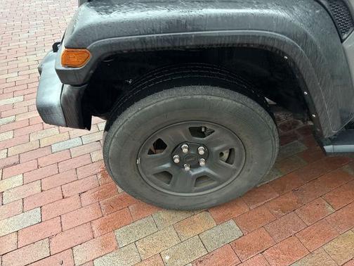 Sting Gray Clearcoat 2022 Jeep Wrangler Unlimited Sport