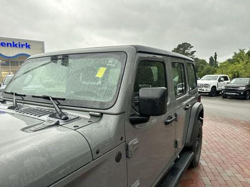 Sting Gray Clearcoat 2022 Jeep Wrangler Unlimited Sport