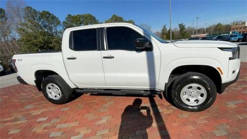 2022 Nissan Frontier S