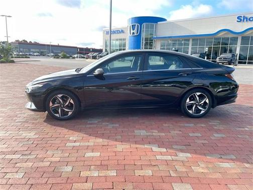 2022 Hyundai ELANTRA HEV Limited