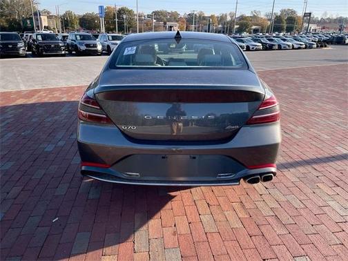 2023 Genesis G70 2.0T