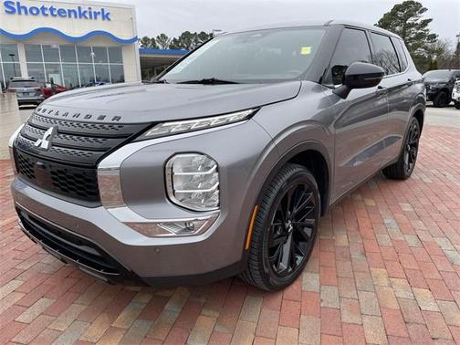 2022 Mitsubishi Outlander SE