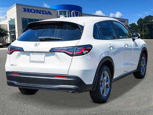 Platinum White Pearl 2027 Honda HR-V LX