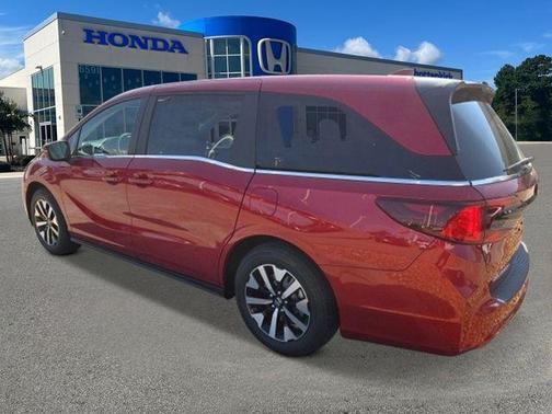 Radiant Red Metallic II 2026 Honda Odyssey EX-L
