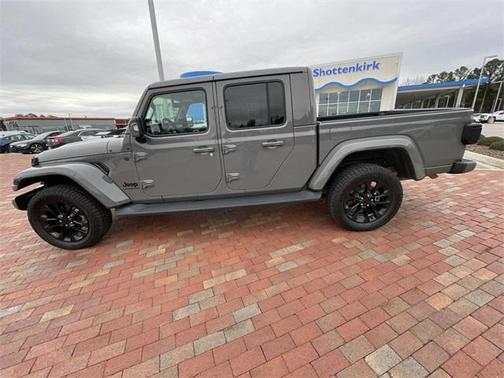 2022 Jeep Gladiator Overland