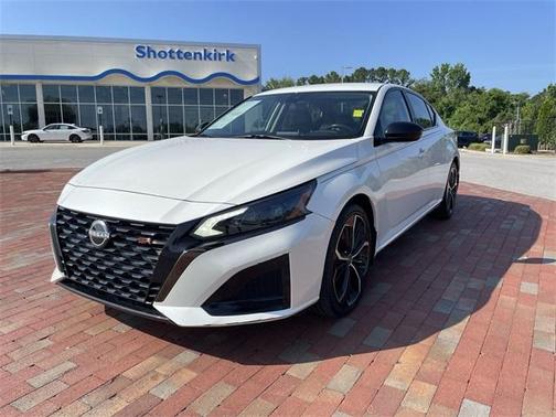 2023 Nissan Altima 2.5 SR