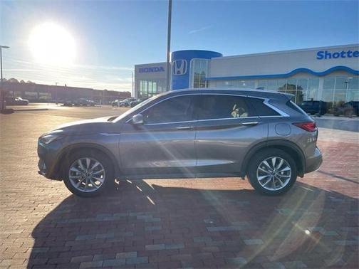 2022 INFINITI QX50 Luxe