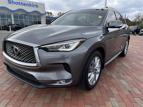 2022 INFINITI QX50 Luxe