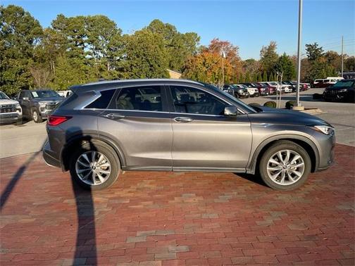 2022 INFINITI QX50 Luxe