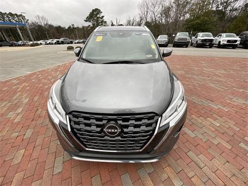 2022 Nissan Kicks SV