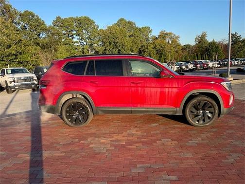 2024 Volkswagen Atlas 2.0T SE w/Technology