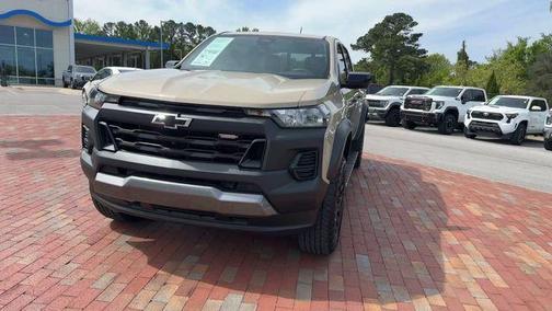 Sand Dune Metallic 2024 Chevrolet Colorado Trail Boss