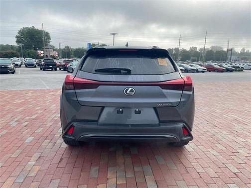 2023 Lexus UX 250h F SPORT Handling