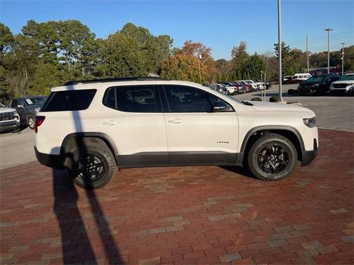 2023 GMC Acadia AT4