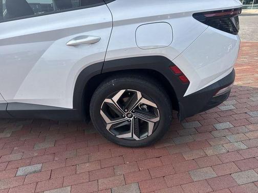 Quartz White 2022 Hyundai TUCSON SEL