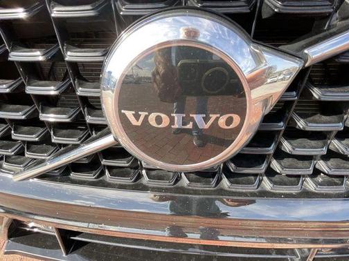 2024 Volvo XC60 B5 Core