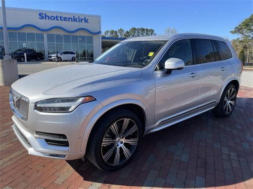 2022 Volvo XC90 T6 Inscription 7 Passenger